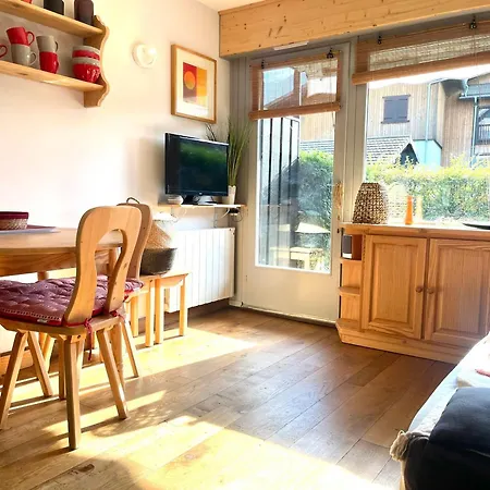 Cosy Avec Terrasse Dans Quartier Calme A - Fr-1-624-166 Apartment